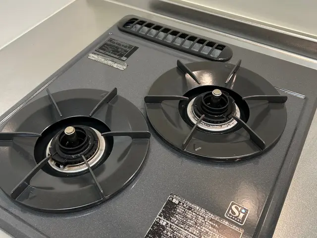 セットでお得に！キッチンとレンジフードの水回り2点！サービスの画像