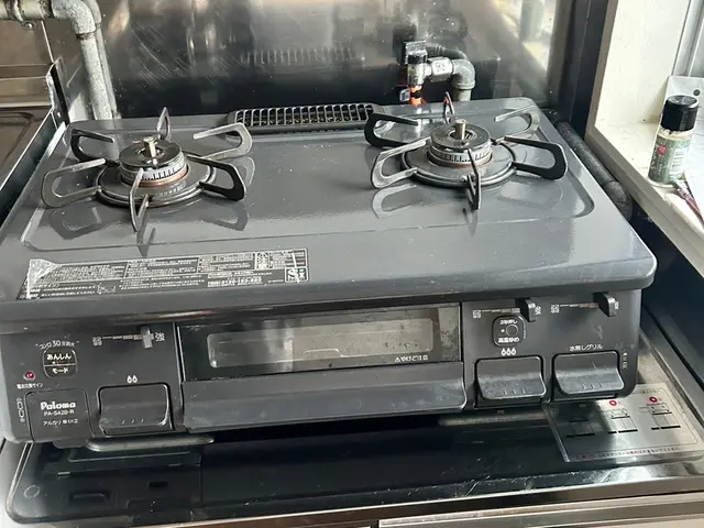 法人→法律厳守→他ではない海外リユース直営店で安心・低価格を実現。サービスの画像