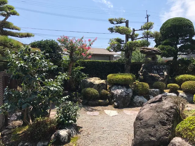 ◉20年・1000件以上の剪定実績◉夫婦で訪問するので、安心してご利用ください！サービスの画像