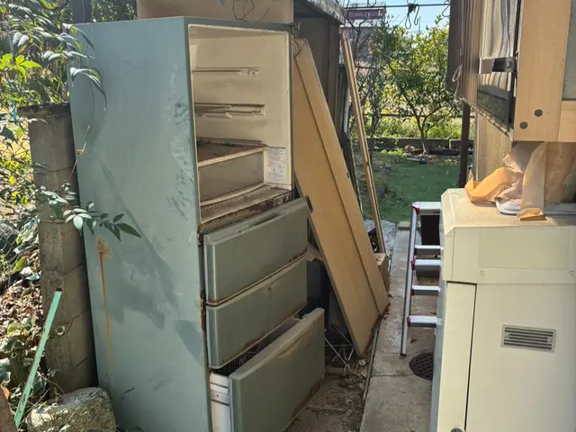 物置の解体、処分は当店にお任せください！！サービスの画像