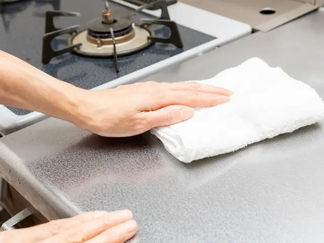 《おしどり夫婦の水回り掃除》女性お一人のご在宅でも安心です＠ラッシュワークスサービスの画像