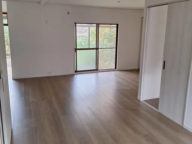 畳のお部屋をフローリングに変えて気分一新！お掃除も楽々に！サービスの画像