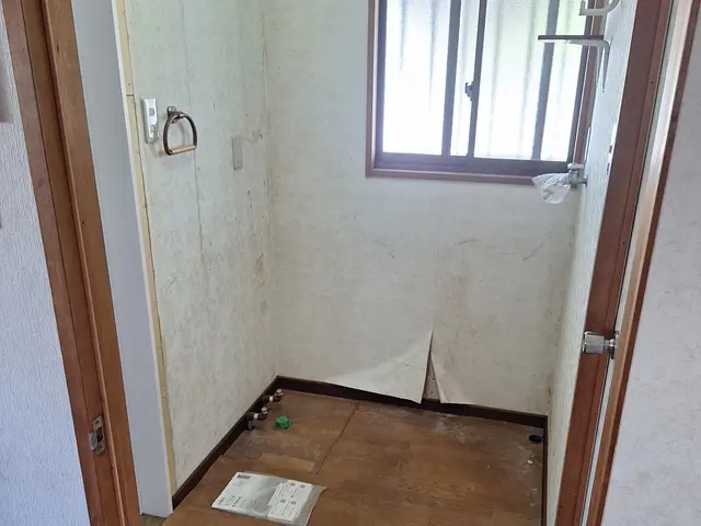 畳のお部屋をフローリングに変えて気分一新！お掃除も楽々に！サービスの画像