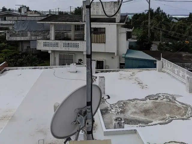 アンテナ新規設置・撤去・方向調整おまかせ下さい！損害保険加入店！サービスの画像