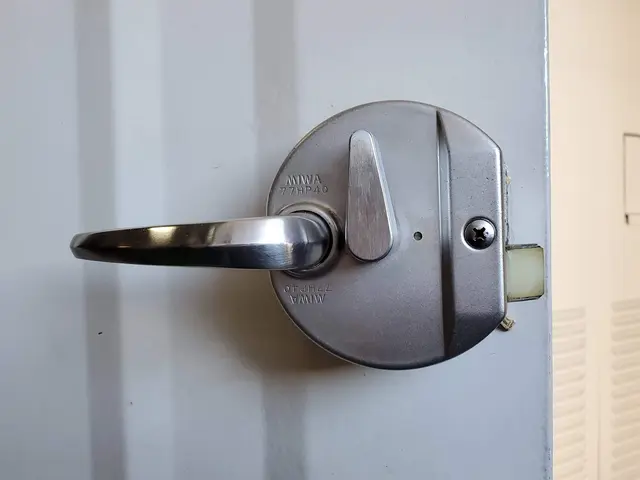 【☆八王子発：地域密着☆】ドアノブの修理・交換いたしますサービスの画像