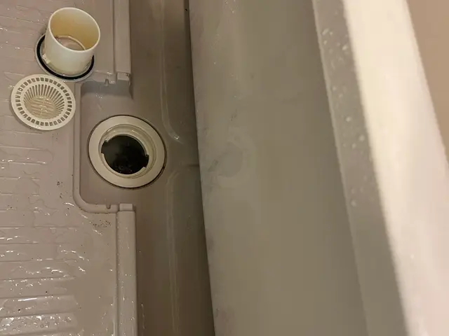 いつも男性1名と女性1名でお伺いします。大手会社の経験あり、実績1000件以上サービスの画像