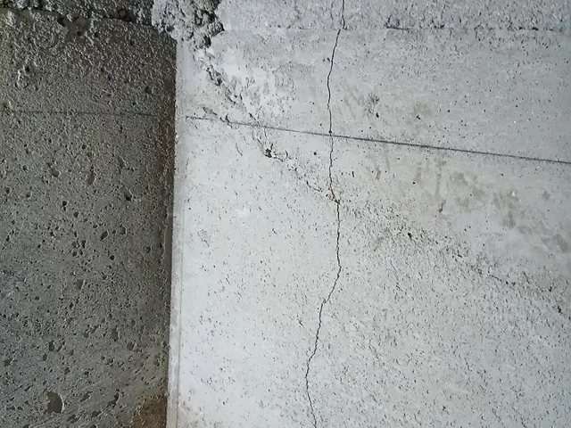 基礎クラック(ひび割れ)専門店サービスの画像