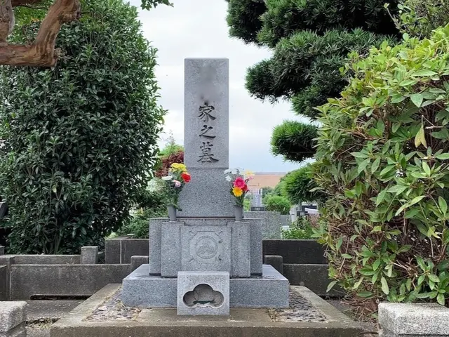 【八柱霊園はお任せください/女性スタッフ/英語対応可能】丁寧が評判の掃除やです。サービスの画像