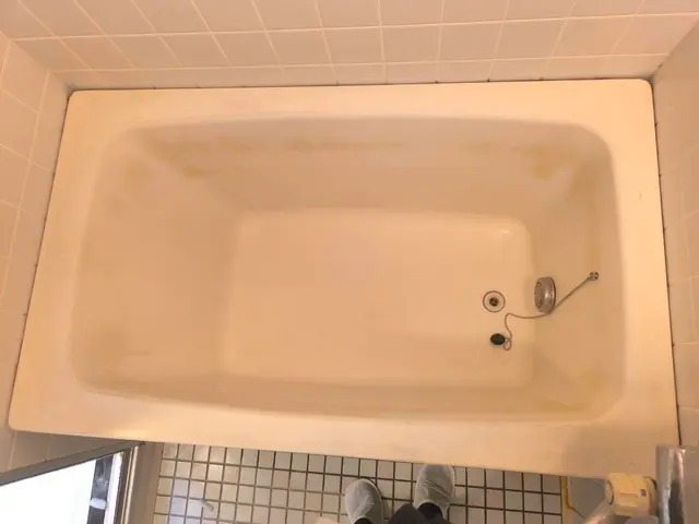 浴槽の落ちない汚れは消える!ひび割れも対応する!サービスの画像