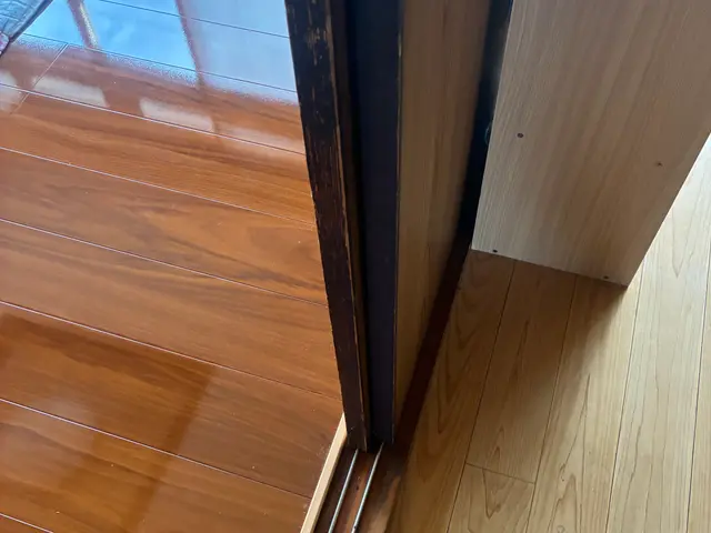 引戸（主に室内用）のレール及び戸車の調整及び交換して/引戸（戸車無し）の調整加工サービスの画像