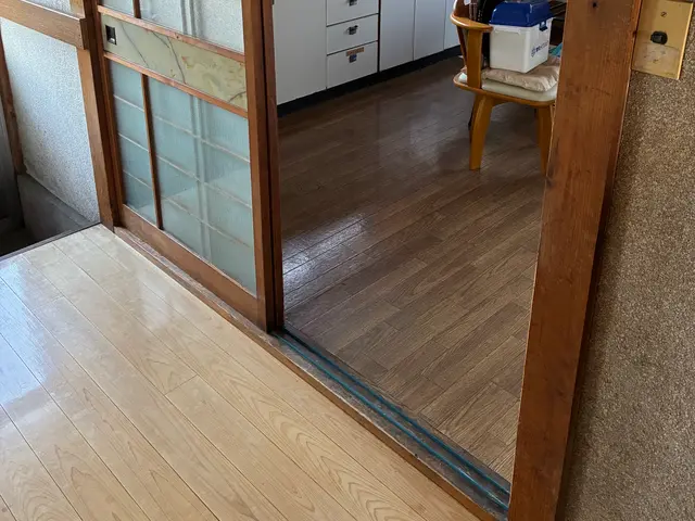 引戸（主に室内用）のレール及び戸車の調整及び交換して/引戸（戸車無し）の調整加工サービスの画像