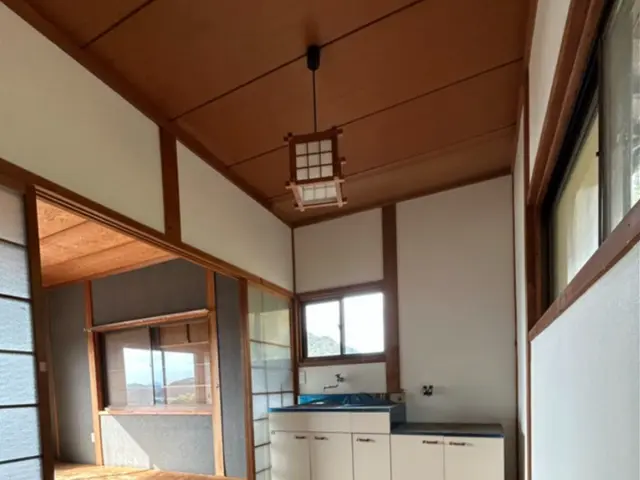 「後から後悔しない工事」壁紙や床の貼替えはお任せください‼　お見積り無料‼サービスの画像