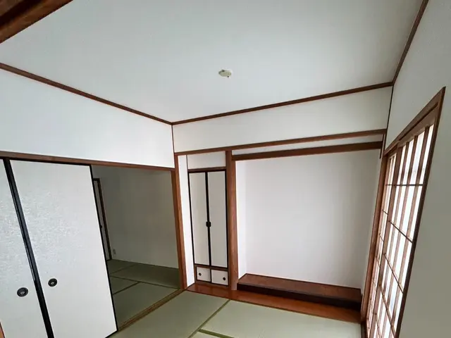 「後から後悔しない工事」壁紙や床の貼替えはお任せください‼　お見積り無料‼サービスの画像