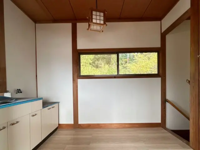 「後から後悔しない工事」壁紙や床の貼替えはお任せください‼　お見積り無料‼サービスの画像