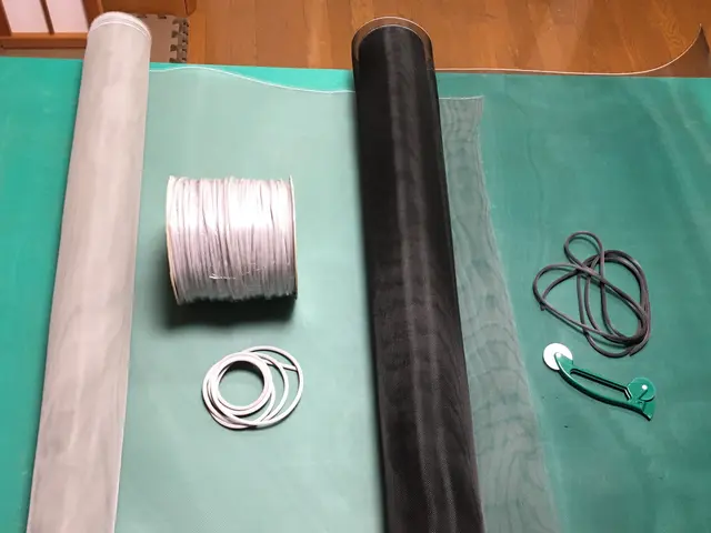 八王子の表具店　出張張替えサービス　新規作成可能です　戸車の調整、交換いたしますサービスの画像