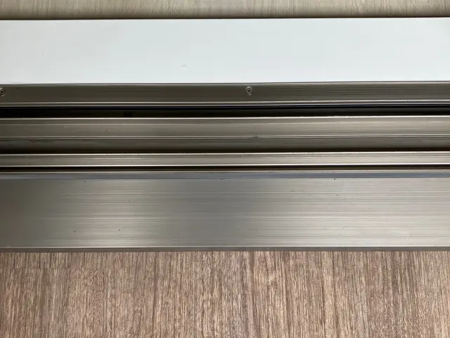 【パパママ割500円】窓ガラス/サッシ/網戸/パッキンのカビ/高圧洗浄致します！サービスの画像