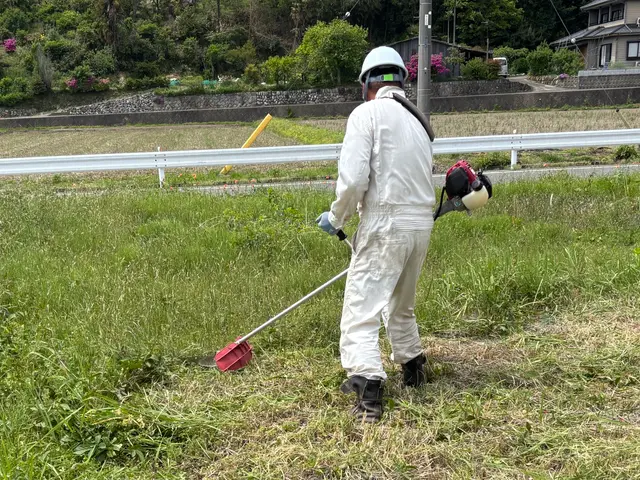 ◤広さ割引あります！◤丁寧な草刈りできれいな庭へ◢同席なし・遠方からの依頼OK！サービスの画像