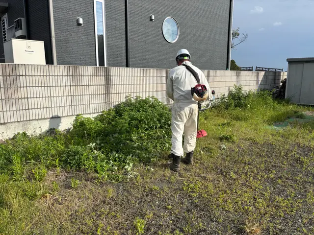 ◤広さ割引あります！◤丁寧な草刈りできれいな庭へ◢同席なし・遠方からの依頼OK！サービスの画像