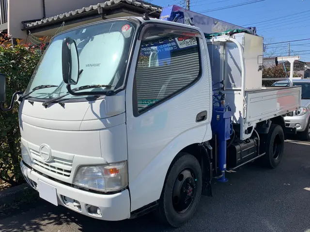 伐採３本以上割引有　クライミング＆弊社クレーン車対応可です、高木もご相談下さい。サービスの画像