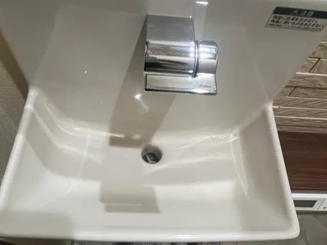 ◎有資格者がクリーニング！３年耐久性撥水コーティング開始◎尿石◎水垢◎黒済除去サービスの画像