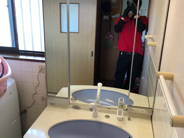 【水垢徹底除去！洗面ボウルは本来の輝きに！】プロが独自開発した専用の洗剤使用！サービスの画像