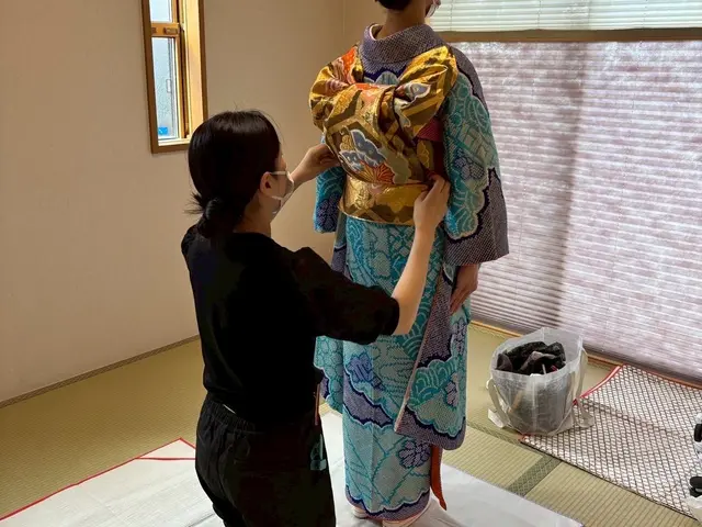 はじめてでも安心。一級着付け技能士がお支度します。上質なお着物レンタルも可能です