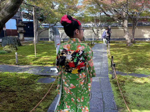 はじめてでも安心。一級着付け技能士がお支度します。上質なお着物レンタルも可能です