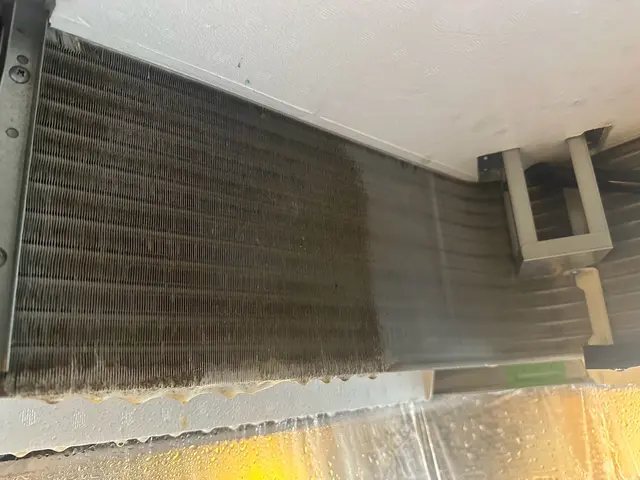 店舗・医院・施設などの業務実績あり！【ハイクオリティな徹底分解洗浄】サービスの画像