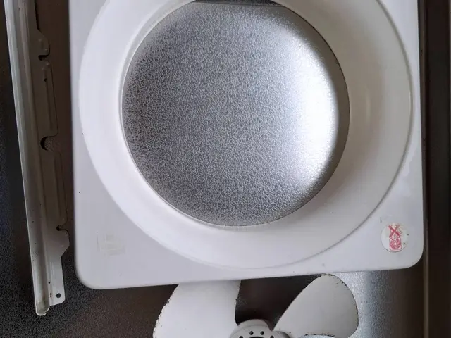 ダイレクトに受けがちなホコリや油汚れもツルッとお掃除！サービスの画像