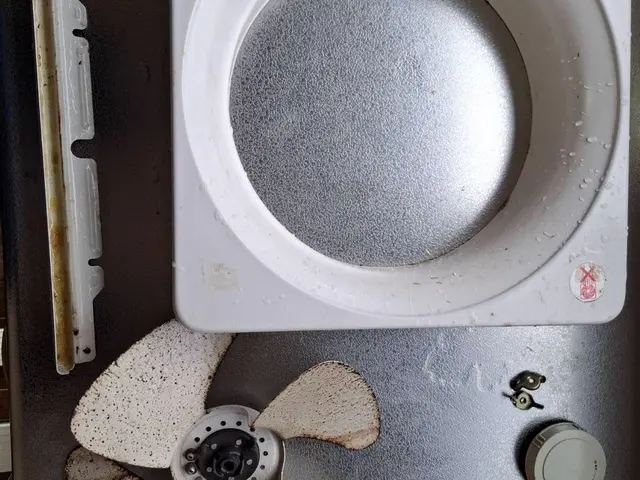 ダイレクトに受けがちなホコリや油汚れもツルッとお掃除！サービスの画像