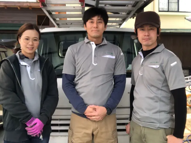 アシナガバチ〜オオスズメバチまで迅速に対応可能！【高所、屋根裏 、24h対応可】サービスの画像