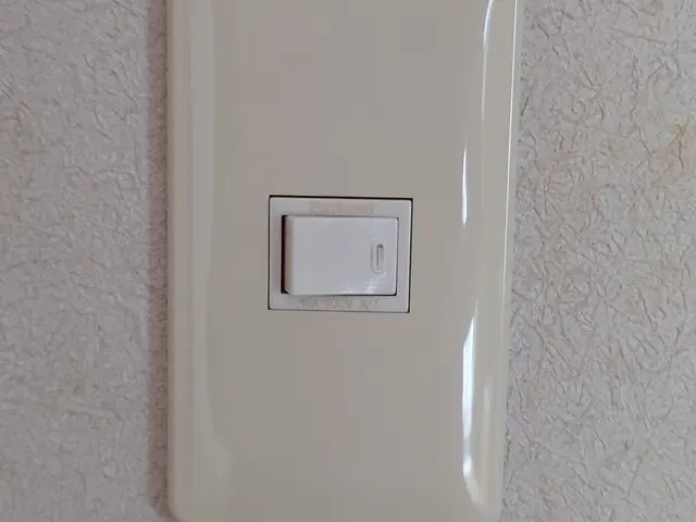 コンセント・スイッチ移設工事！市原市中高根イマイデンキ◎夫婦で伺います。春夏冬中サービスの画像