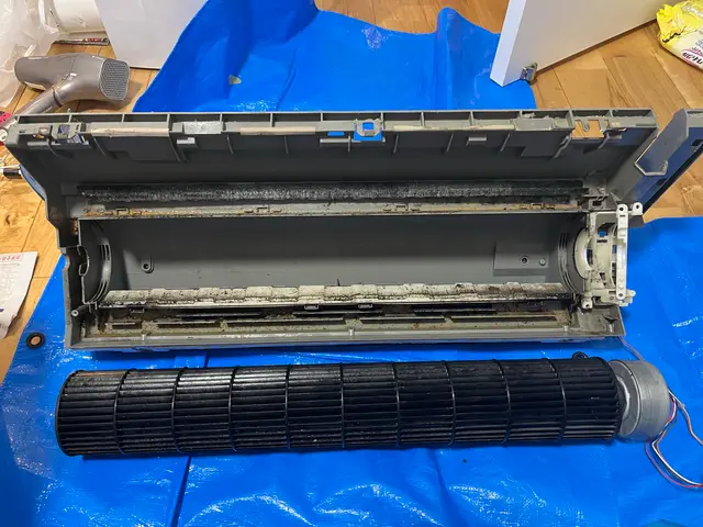 エアコン徹底洗浄で喘息、鼻炎、気管支炎予防・女性スタッフ同行可・損保加入済サービスの画像