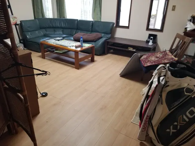 フローリングの補修、張り替えサービスの画像