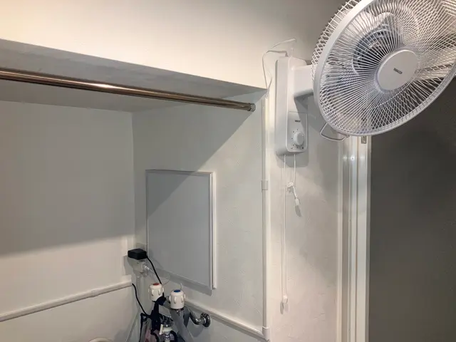 脱衣所・キッチン・寝室に大人気！壁掛けにする事によって景観◎サービスの画像