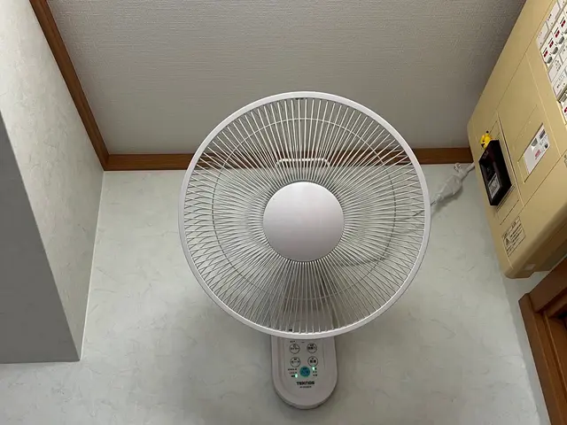 脱衣所・キッチン・寝室に大人気！壁掛けにする事によって景観◎サービスの画像