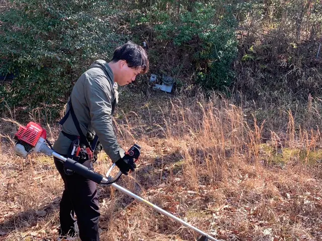 出店記念キャンペーンで地域最安値に挑戦中！地元密着の草刈り・除草サービスです！サービスの画像
