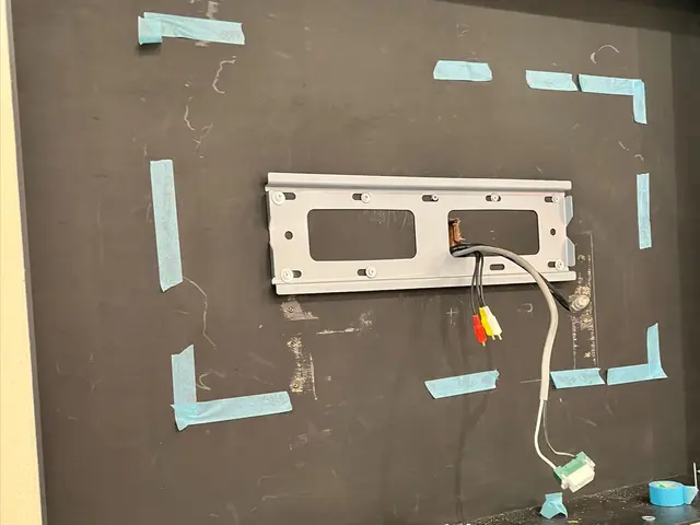 テレビの壁掛け工事はお任せください！！サービスの画像