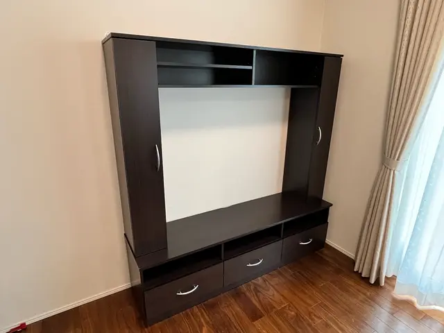 明るく誠実な家具組み立て｜養生マット使用｜損害保険加入｜組み立て途中からでも対応サービスの画像