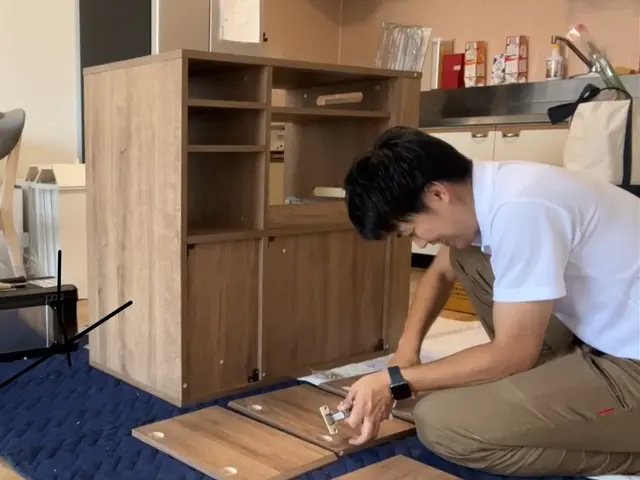 明るく誠実な家具組み立て｜養生マット使用｜損害保険加入｜組み立て途中からでも対応サービスの画像