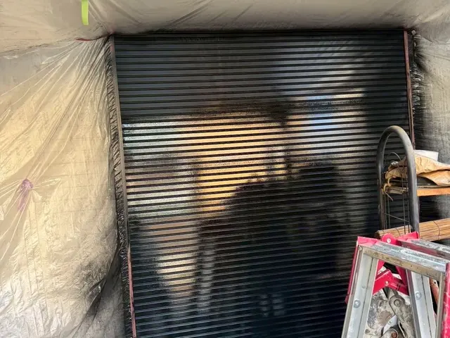 サビ防止！長持ちするシャッター塗装は職人直施工サービスの画像