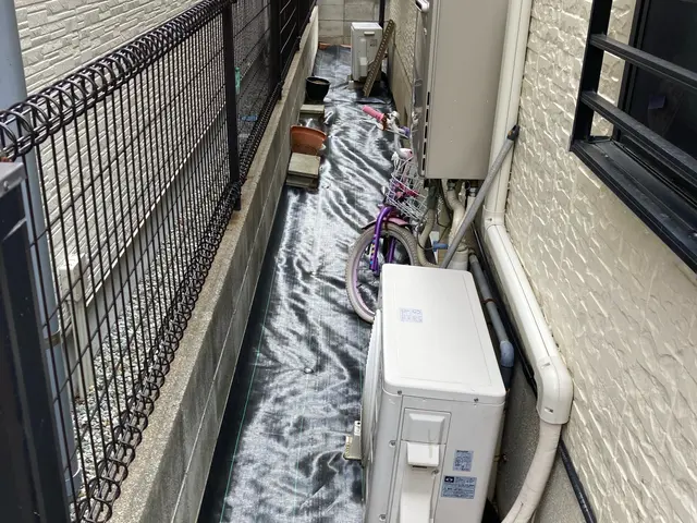 春だ！地域密着！低価格♩雑草でお困りの方！防草シートで雑草対策しませんかサービスの画像