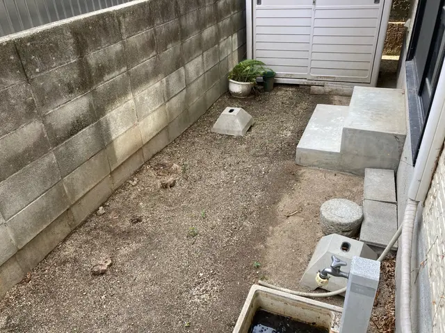 春だ！地域密着！低価格♩雑草でお困りの方！防草シートで雑草対策しませんかサービスの画像