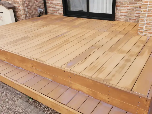 樹脂ウッドデッキ専用塗装に対応いたしますサービスの画像