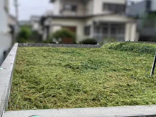 全国で数多くの草刈りを行っております。サービスの画像