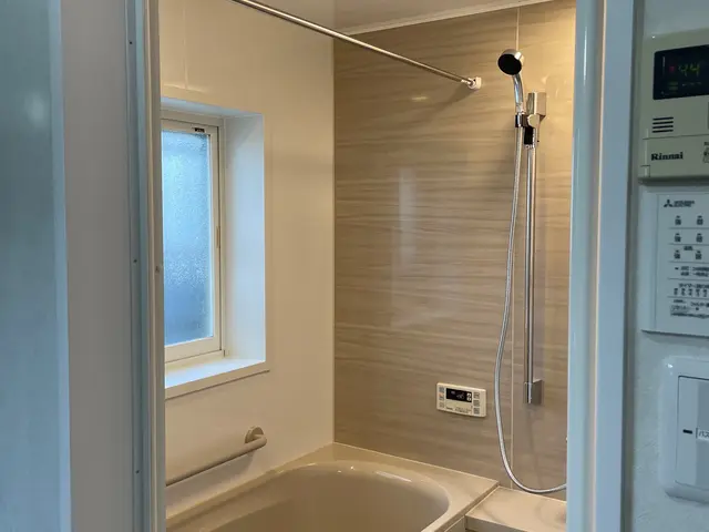 浴室改修工事　タイルからシステムバスでもシステムバスからシステムバスでも対応可。サービスの画像
