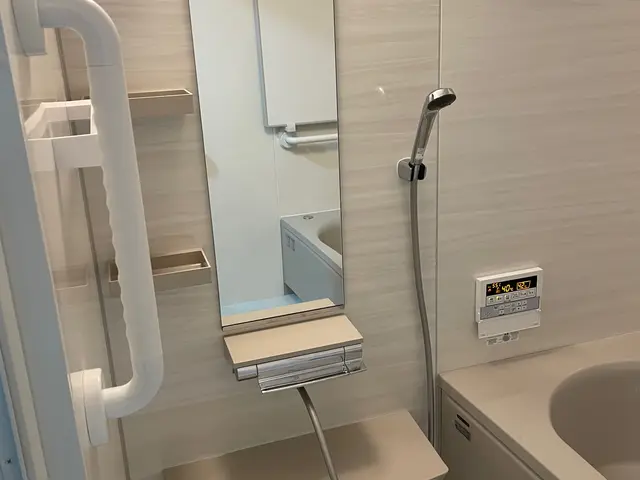 浴室改修工事　タイルからシステムバスでもシステムバスからシステムバスでも対応可。サービスの画像