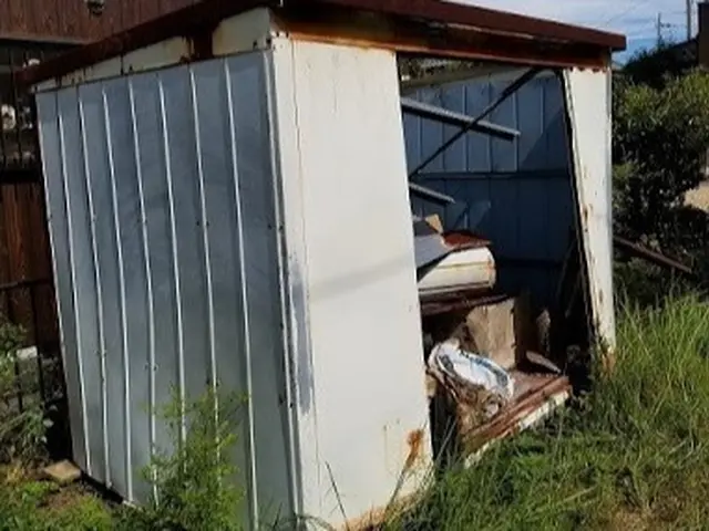 物置解体回収、中身の不用品回収も可能サービスの画像