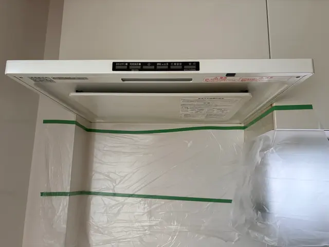 掃除したいけど見るのぎ怖いレンジフード。油汚れを落としてスッキリしましょう！サービスの画像