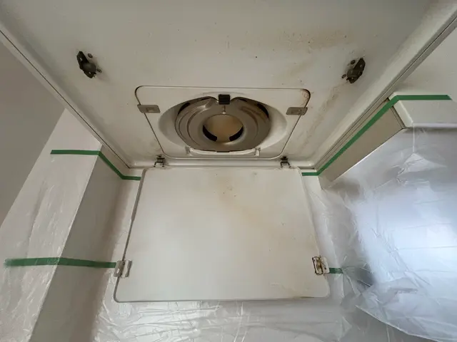 掃除したいけど見るのぎ怖いレンジフード。油汚れを落としてスッキリしましょう！サービスの画像